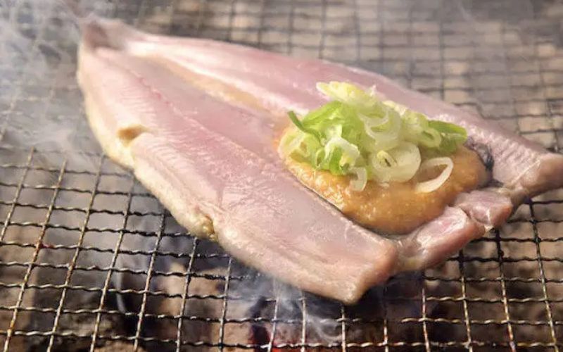 cá nướng, cơm nhum Nhật cá nướng, cơm nhum Nhật